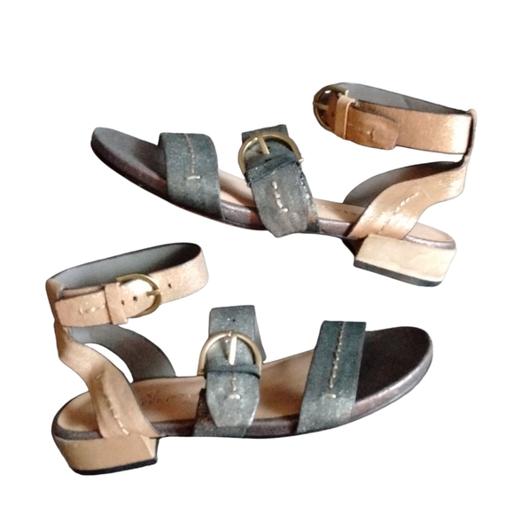 Naked Feet Sandals “Zeke” Metallic Strappy Sandals Silver and Gold Sandals 7.5 - Picture 1 of 11